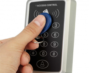 Access control (qiris cixis sistemi)